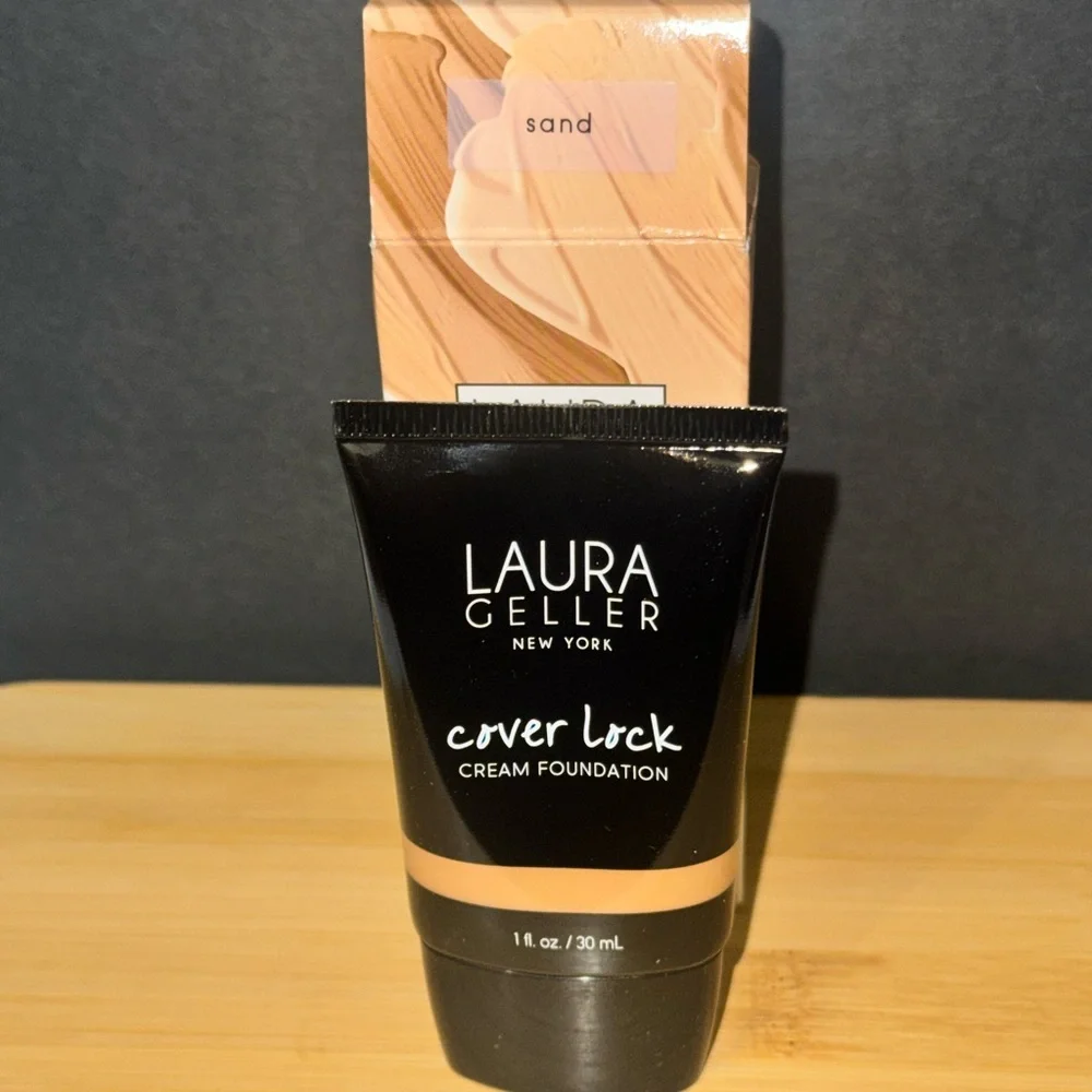 Laura Geller Cover Lock Foundation - Sand Shade - Picture 1 of 3
